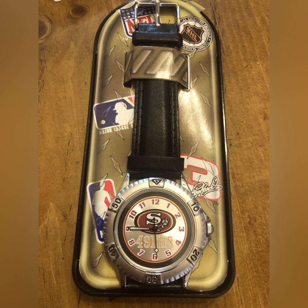 San Francisco 49ers Watch Avon Collection Series “Rare-Vintage” (1998)